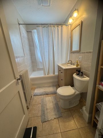 24 Warren Ave 1, Milton, MA 02186