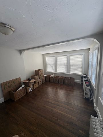 24 Warren Ave 1, Milton, MA 02186