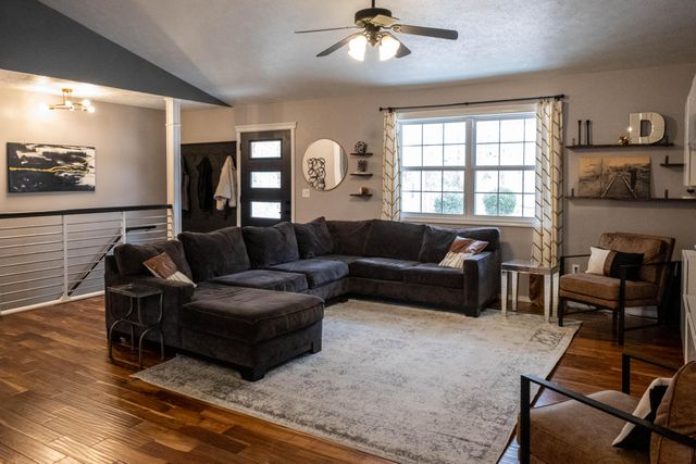 370 Shary Hill Road, Branson, MO 65616