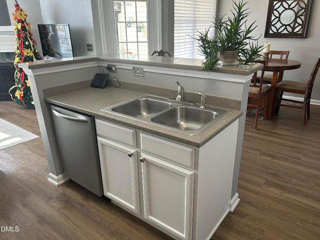 702 Village Lake Drive, Mebane, NC 27302