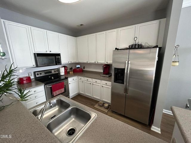 702 Village Lake Drive, Mebane, NC 27302