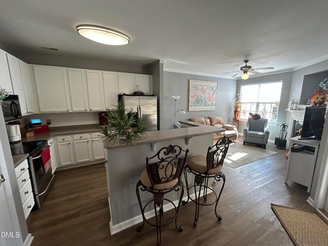 702 Village Lake Drive, Mebane, NC 27302