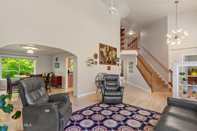 3256 E Cambridge DR, Hayden, ID 83835