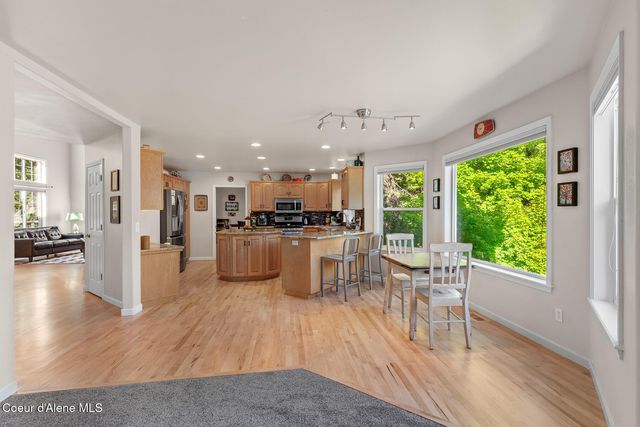 3256 E Cambridge DR, Hayden, ID 83835