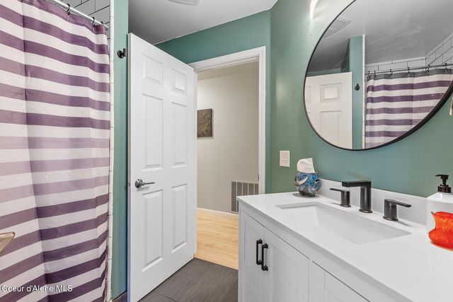 3256 E Cambridge DR, Hayden, ID 83835