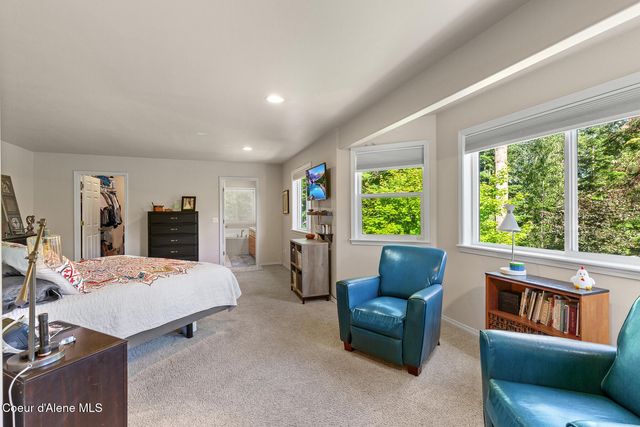 3256 E Cambridge DR, Hayden, ID 83835