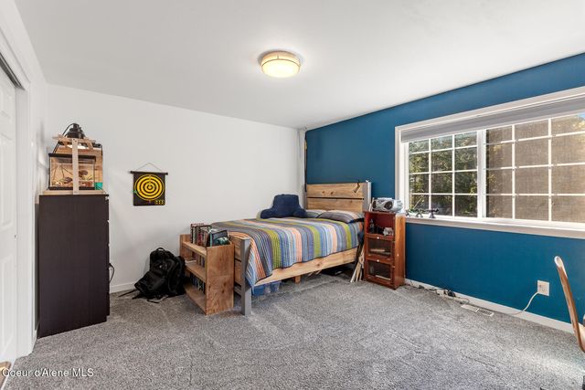 3256 E Cambridge DR, Hayden, ID 83835