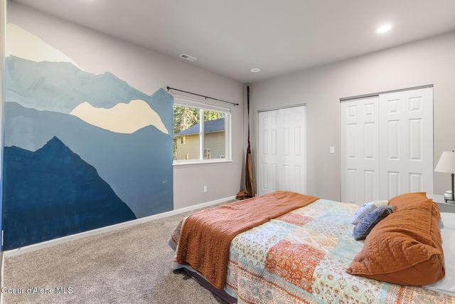 3256 E Cambridge DR, Hayden, ID 83835