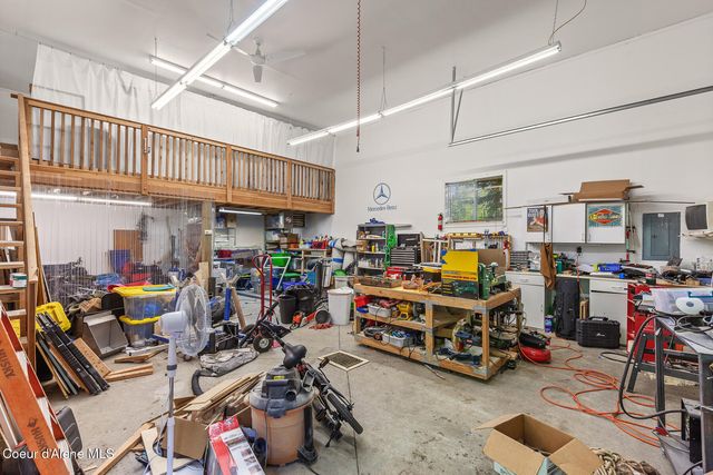 3256 E Cambridge DR, Hayden, ID 83835