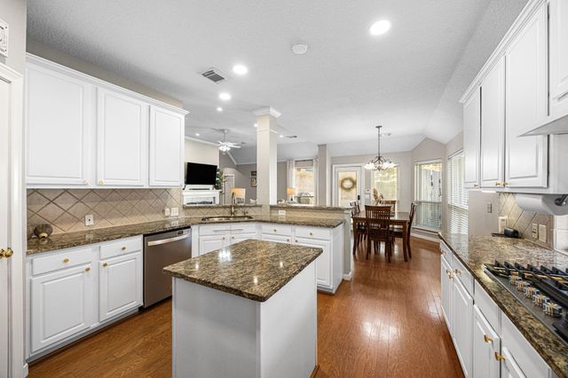 11527 Aucuba Lane, Houston, TX 77095