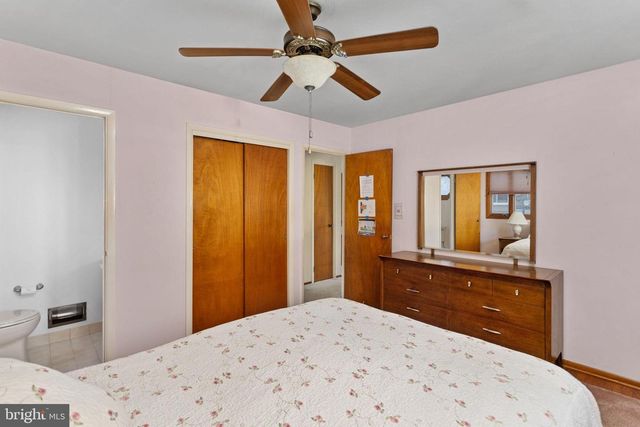 8 HUNT RD, Bordentown, NJ 08505