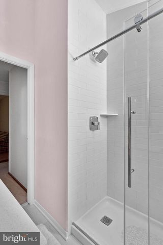 8 HUNT RD, Bordentown, NJ 08505