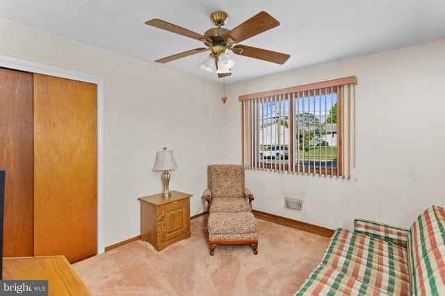 8 HUNT RD, Bordentown, NJ 08505