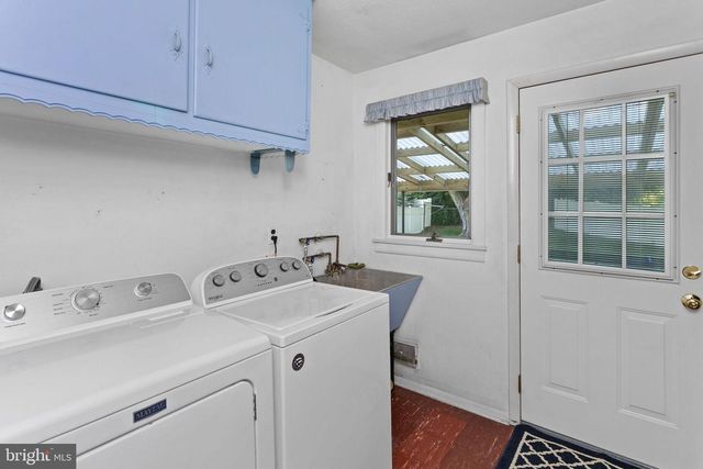 8 HUNT RD, Bordentown, NJ 08505