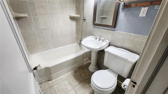 452 Fieldcrest Drive, Pittsburg, KS 66762