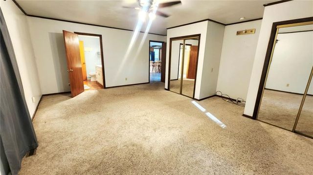 452 Fieldcrest Drive, Pittsburg, KS 66762