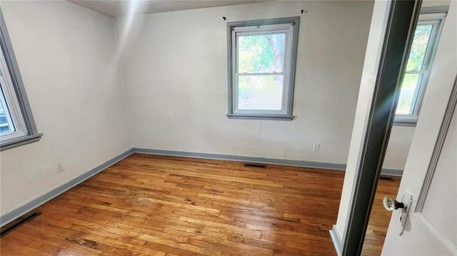 452 Fieldcrest Drive, Pittsburg, KS 66762