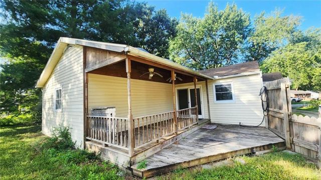 452 Fieldcrest Drive, Pittsburg, KS 66762