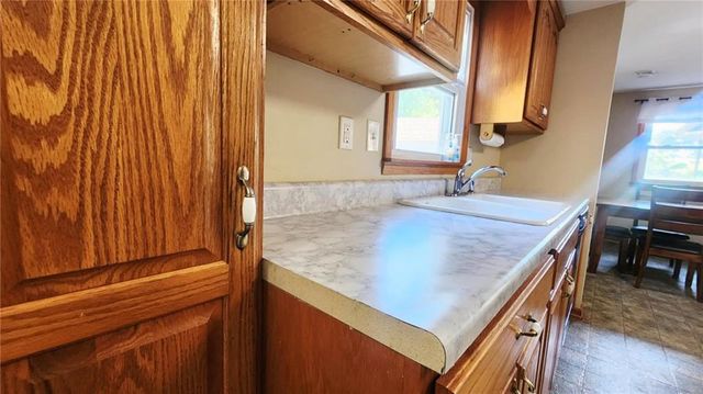 452 Fieldcrest Drive, Pittsburg, KS 66762