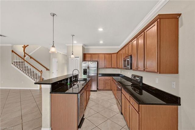 3576 Valle Santa CIR, Cape Coral, FL 33909