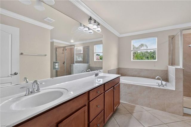 3576 Valle Santa CIR, Cape Coral, FL 33909