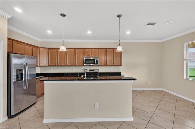 3576 Valle Santa CIR, Cape Coral, FL 33909