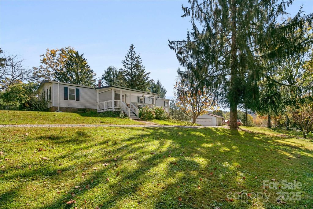 81 Jockey Hollow Drive, Mills River, NC 28759