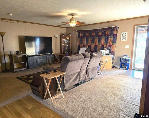 13960 Meridian Road, Carterville, IL 62918