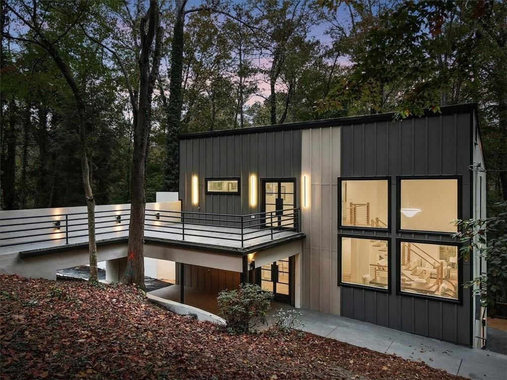 1153 Dawn View NE Lane, Atlanta, GA 30327