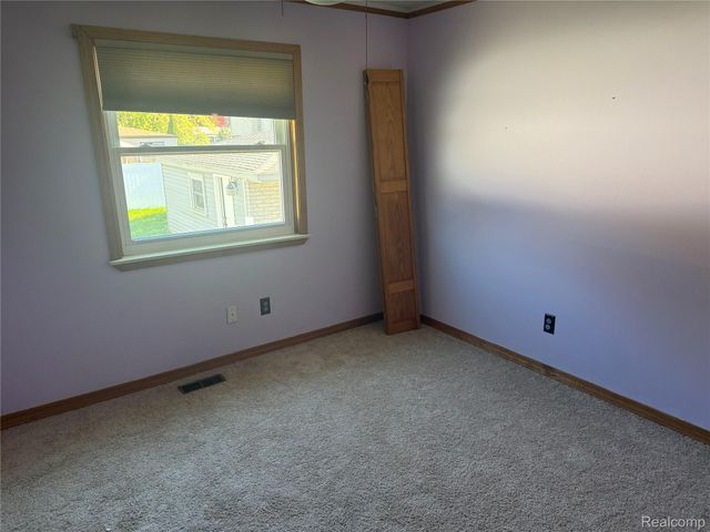 50436 Spruce Drive, Chesterfield Township, MI 48047