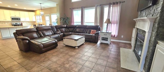 572 Thames Circle, Nicholasville, KY 40356