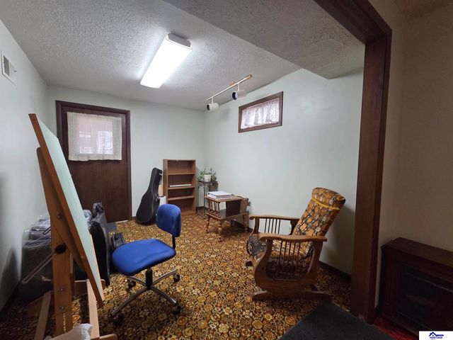 1228 N Maine Avenue, York, NE 68467