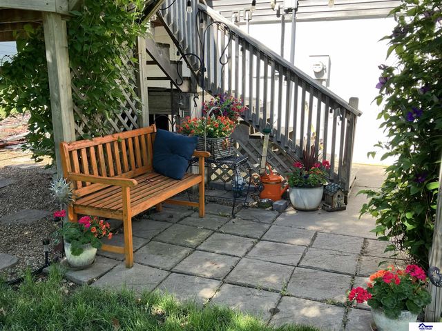 1228 N Maine Avenue, York, NE 68467