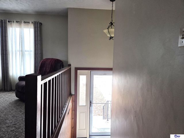 1228 N Maine Avenue, York, NE 68467