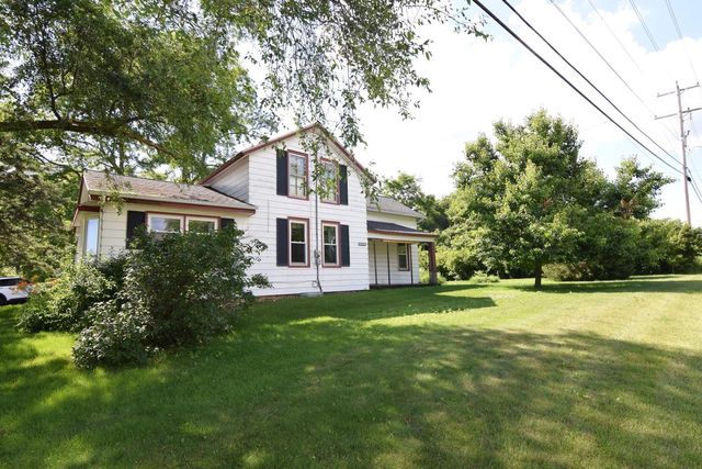 5245 S Martin ROAD, New Berlin, WI 53146