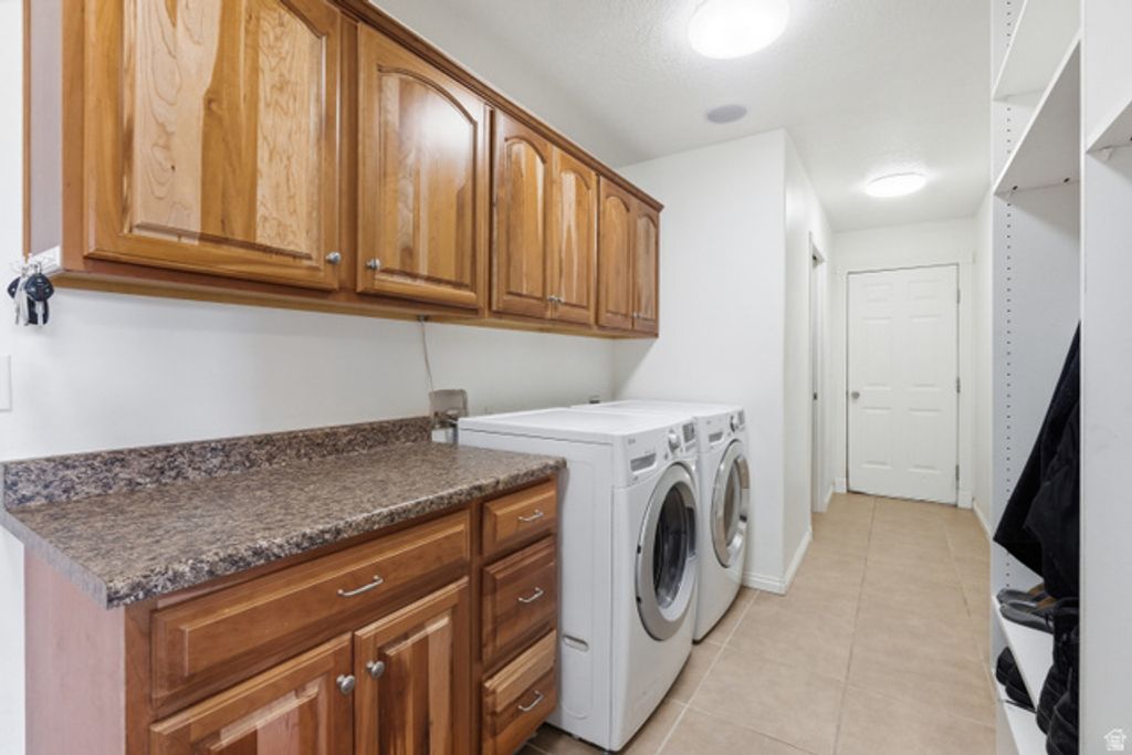Image 14 of property listing at 860 W 2980 S, Nibley, UT 84321