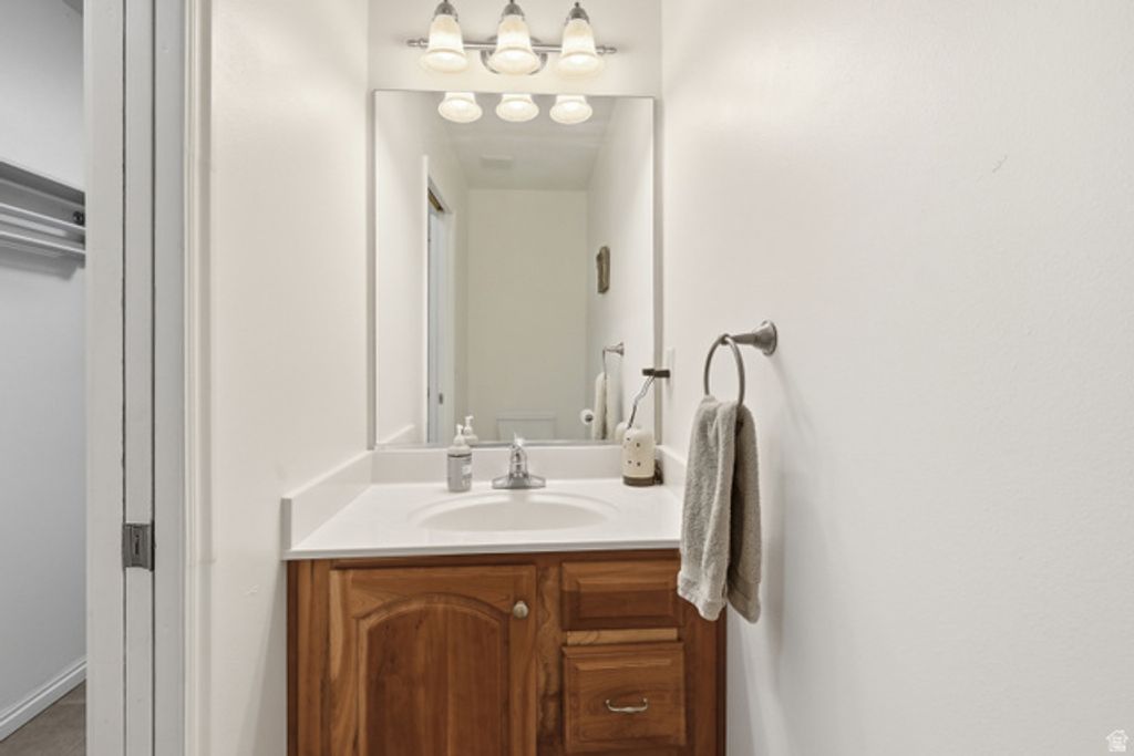 Image 15 of property listing at 860 W 2980 S, Nibley, UT 84321