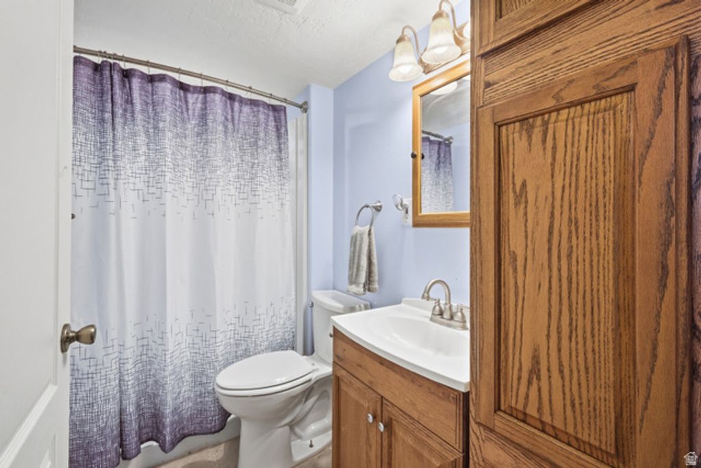 Image 27 of property listing at 860 W 2980 S, Nibley, UT 84321