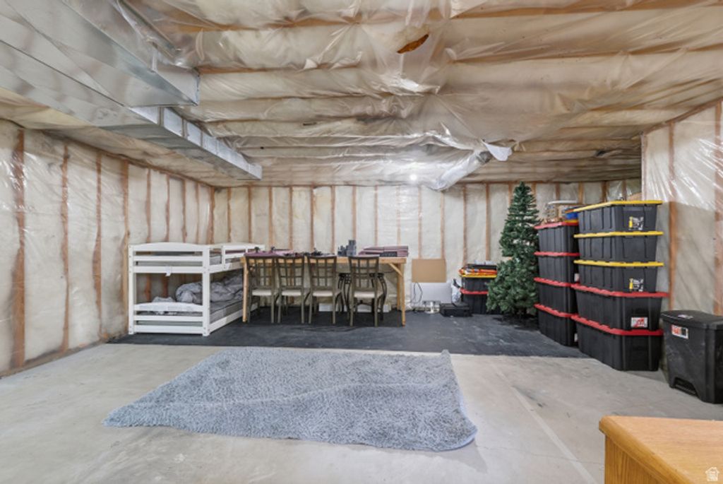 Image 33 of property listing at 860 W 2980 S, Nibley, UT 84321