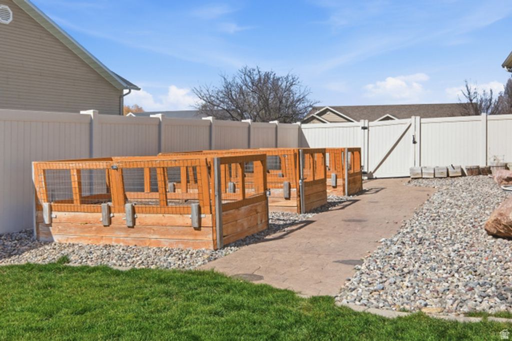 Image 41 of property listing at 860 W 2980 S, Nibley, UT 84321