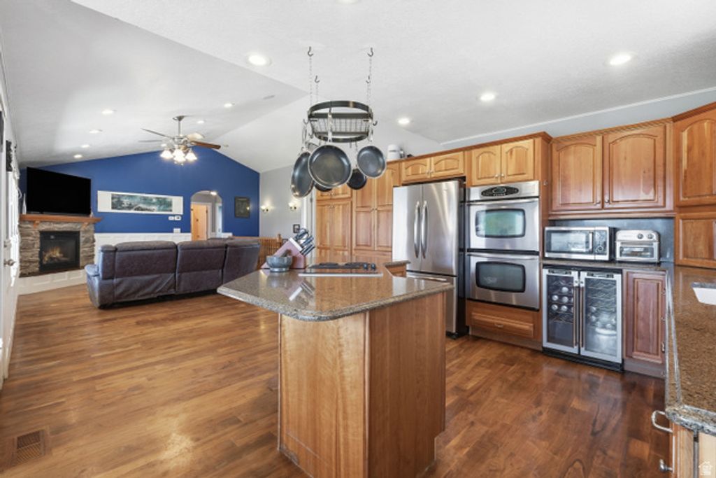 Image 9 of property listing at 860 W 2980 S, Nibley, UT 84321
