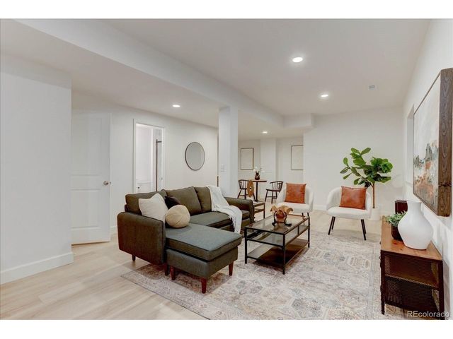 11279 E 25th Dr, Aurora, CO 80010