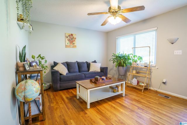 2105 5TH PLACE NE, Center Point, AL 35215