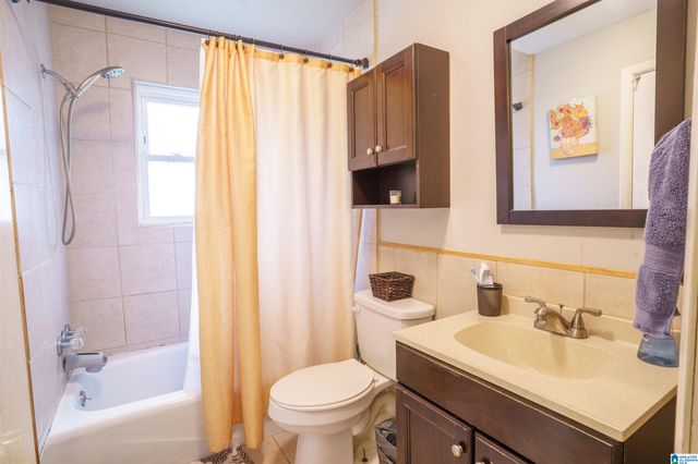 2105 5TH PLACE NE, Center Point, AL 35215