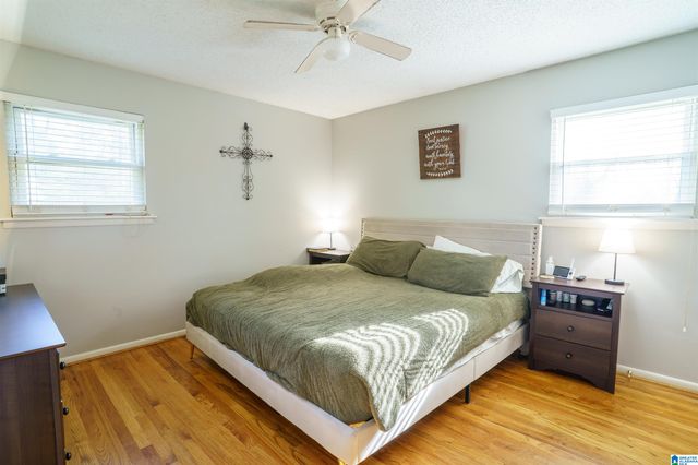 2105 5TH PLACE NE, Center Point, AL 35215