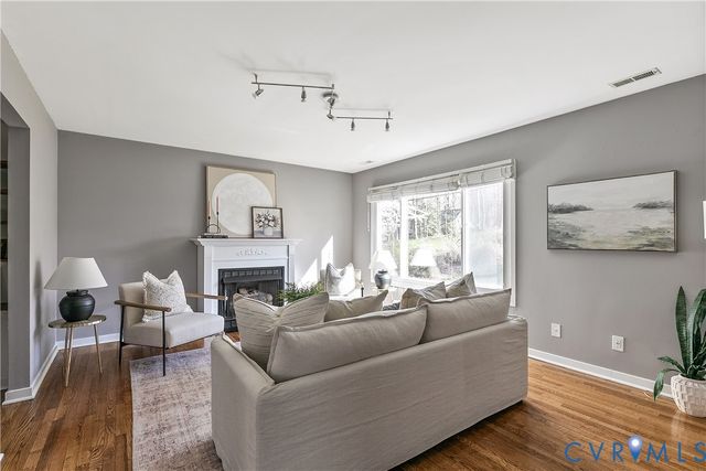 1800 Glencove Ln, Richmond, VA 23225