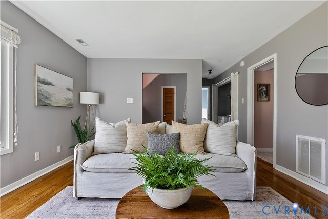 1800 Glencove Ln, Richmond, VA 23225