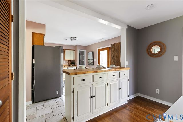 1800 Glencove Ln, Richmond, VA 23225