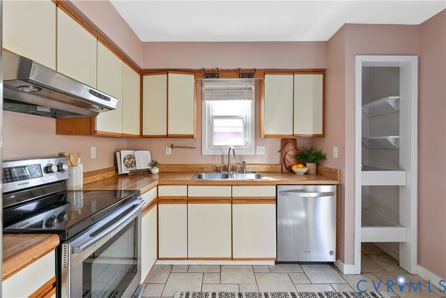 1800 Glencove Ln, Richmond, VA 23225