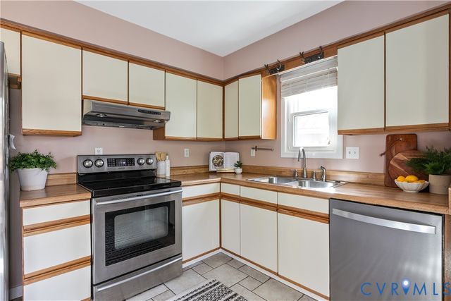 1800 Glencove Ln, Richmond, VA 23225